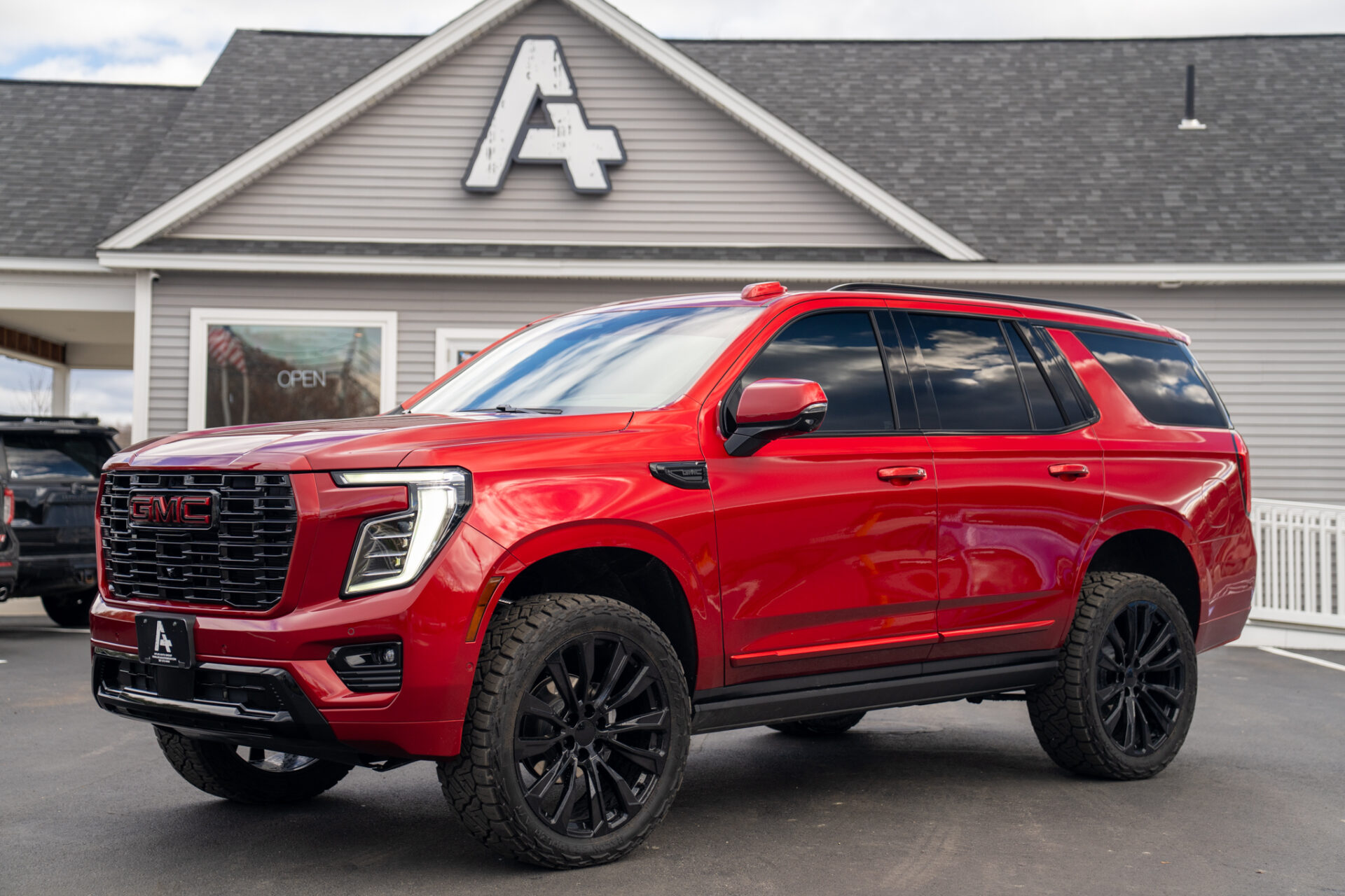 Yukon Denali hero shot